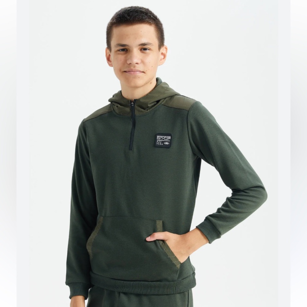 🫐3/$30 NWOT Zara Boys Green Half-Zip Sweatshirt Size 8-9